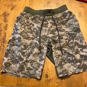 Lululemon THE Short 9 inch inseam shorts with built in liner